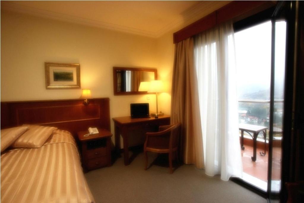 Afkos Grammos Boutique Hotel Resort Nestorion Ruang foto